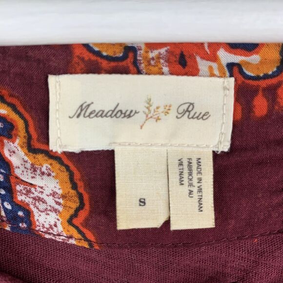 Anthropologie Meadow Rue Size S Tunic Top Burgundy Solvo Roll Tab Printed Blouse - Picture 2 of 7